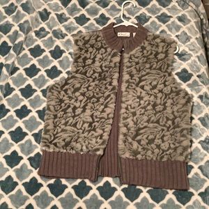XL gray leopard faux fur Kim Rogers zippered sweater vest